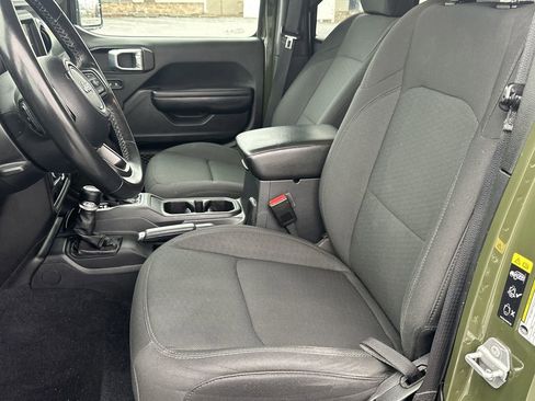 Used 2021 Jeep Wrangler Unlimited Sport image 13