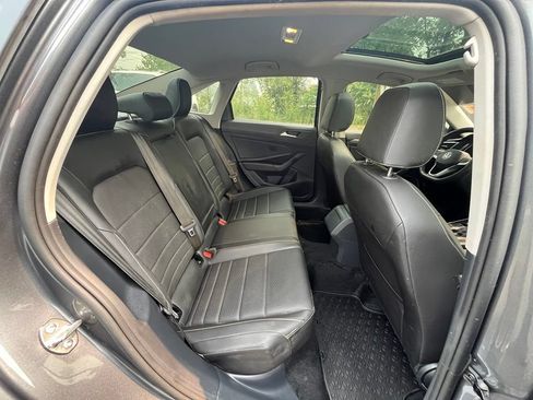 Certified 2024 Volkswagen Jetta SE FWD image 28