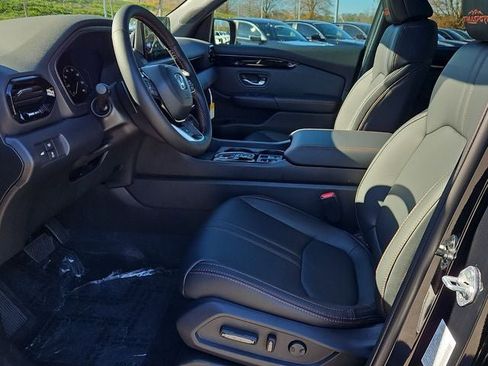 New 2025 Honda Pilot TrailSport image 9