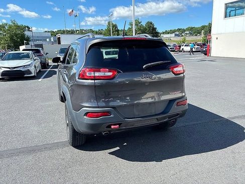 Used 2015 Jeep Cherokee Trailhawk AWD/4WD image 12