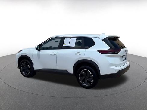 Used 2025 Nissan Rogue SV AWD/4WD image 4