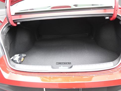 New 2026 Hyundai Elantra SE FWD image 7