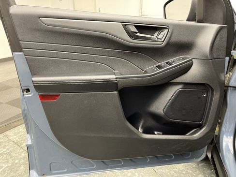 Certified 2023 Ford Escape Active w/ Tech Pack #1 AWD/4WD image 8