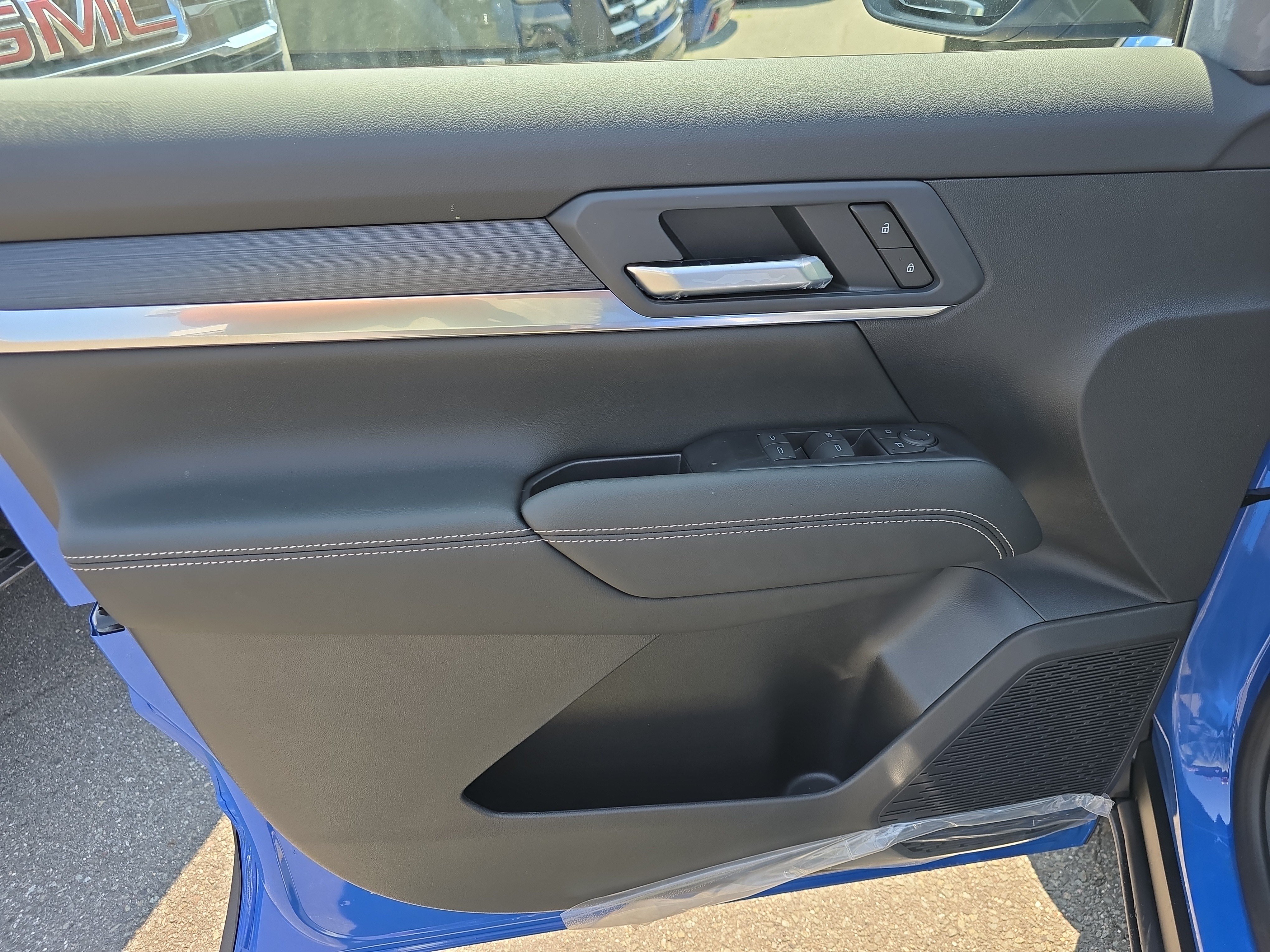 New 2027 GMC Terrain Elevation FWD image 16