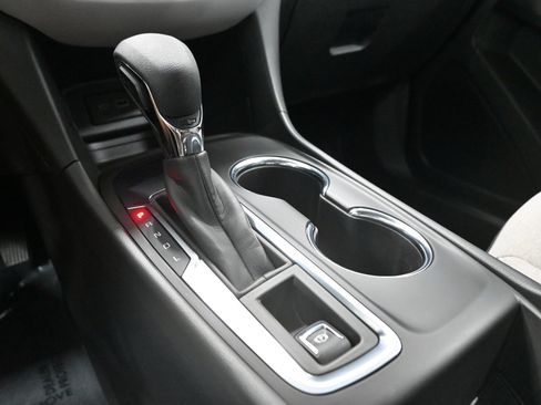 Used 2024 Chevrolet Equinox LS w/ LS Convenience Package FWD image 18