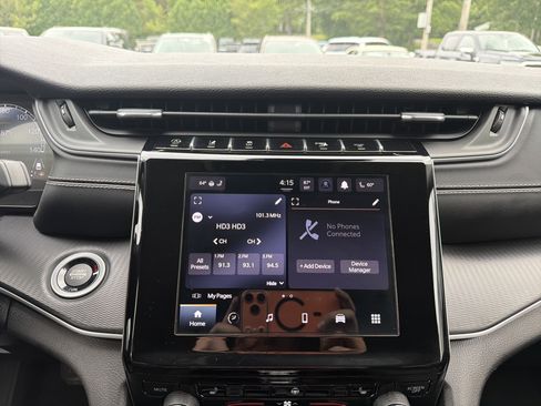 Used 2023 Jeep Grand Cherokee Laredo w/ Luxury Tech Group I AWD/4WD image 19