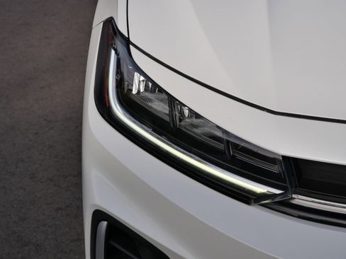 Certified 2025 Volkswagen Jetta SEL image 16