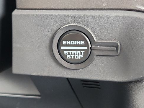Used 2025 Ford Bronco Badlands AWD/4WD image 22