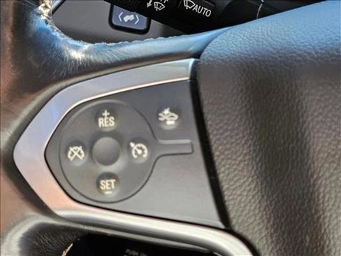 Used 2019 Chevrolet Suburban LT w/ Off-Road Package image 8