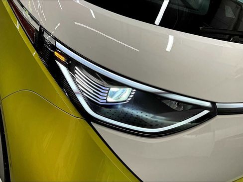 New 2025 Volkswagen ID. Buzz 1st Edition image 31