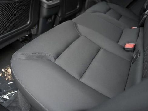 New 2026 Volvo XC60 B5 Plus w/ Protection Package Premier image 32