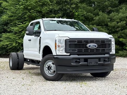 New 2026 Ford F350 XL w/ Snow Plow Prep Package AWD/4WD image 2