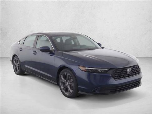 Used 2023 Honda Accord EX image 3