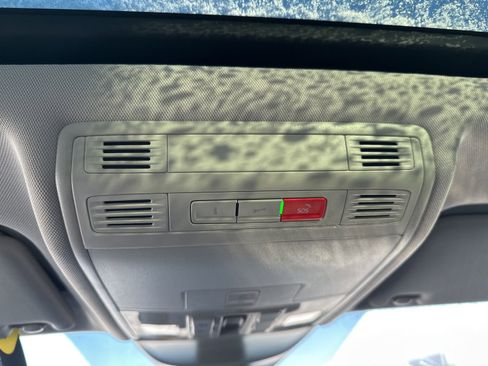 New 2026 Volkswagen Taos SE AWD/4WD image 65
