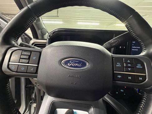 Used 2024 Ford F250 Lariat w/ Chrome Package image 28