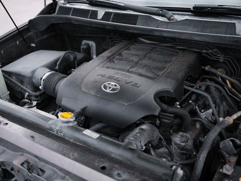 Used 2012 Toyota Tundra 4x4 Double Cab image 35