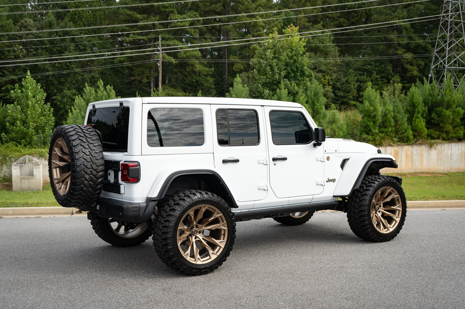 Used 2024 Jeep Wrangler Unlimited Rubicon 392 AWD/4WD image 22