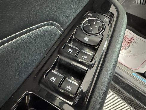 Used 2017 Ford Edge Titanium w/ Equipment Group 301A AWD/4WD image 45