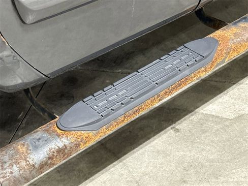 Used 2005 Nissan Titan LE w/ (T01) Tow Pkg image 28