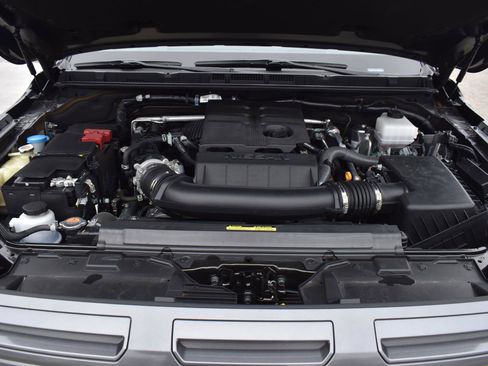 Used 2025 Nissan Frontier SV image 20