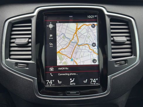 Used 2022 Volvo XC90 T5 Momentum w/ Climate Package image 17