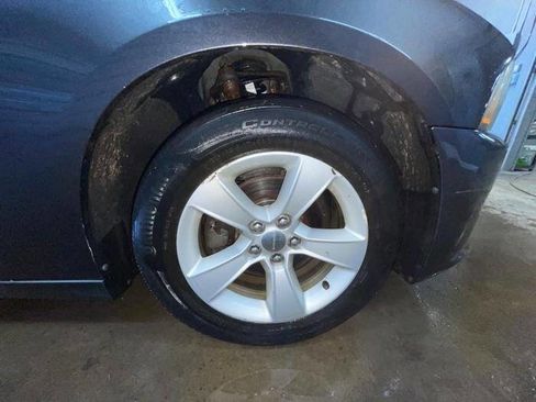 Used 2014 Dodge Charger SE image 19