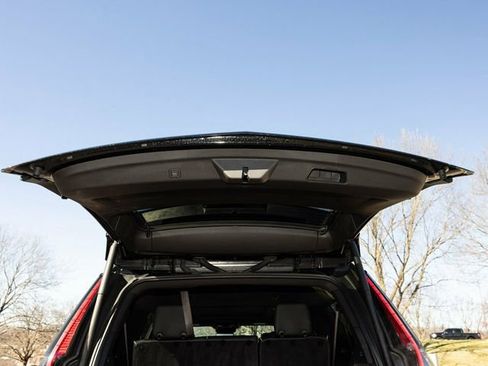 Used 2023 Cadillac Escalade ESV Premium Luxury image 64