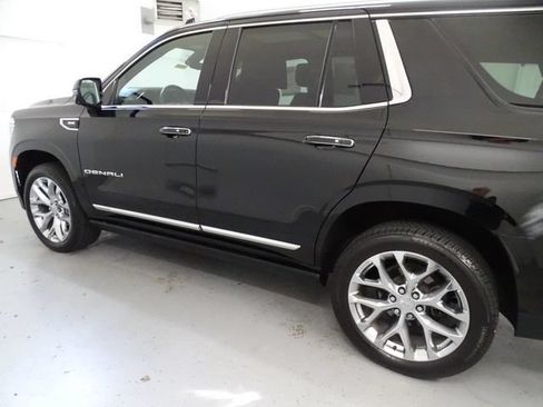 Used 2021 GMC Yukon Denali w/ Denali Ultimate Package AWD/4WD image 21