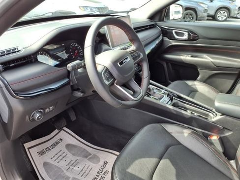 Used 2024 Jeep Compass Trailhawk image 15