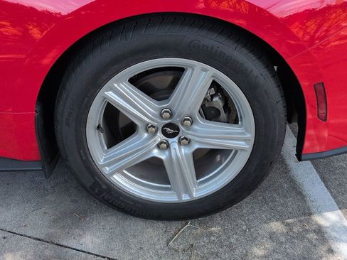 Used 2024 Ford Mustang Coupe RWD image 25