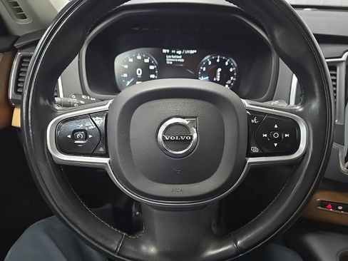 Used 2022 Volvo XC90 T6 Momentum w/ Climate Package image 20