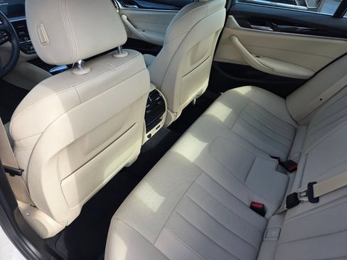 Used 2021 BMW 540i w/ Convenience Package RWD image 15