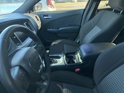 Used 2023 Dodge Charger SXT w/ Blacktop Package image 32