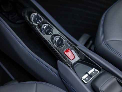 Certified 2022 Ferrari F8 Tributo RWD image 65