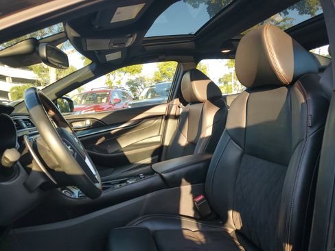 Used 2022 Nissan Maxima SR w/ Sport Mat Group image 10