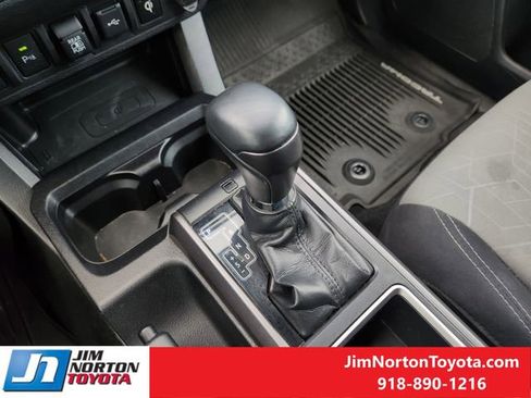 Used 2020 Toyota Tacoma TRD Sport image 21