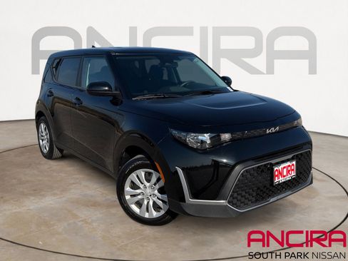 Used 2024 Kia Soul LX image 1