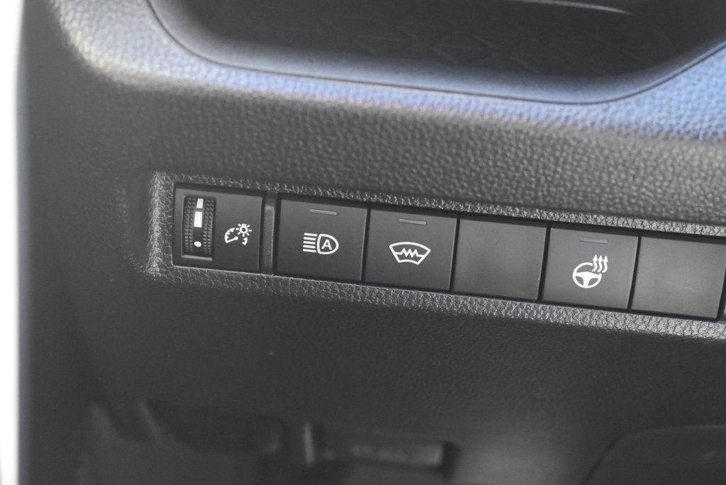 Used 2025 Toyota RAV4 XLE Premium w/ Weather Package FWD image 28