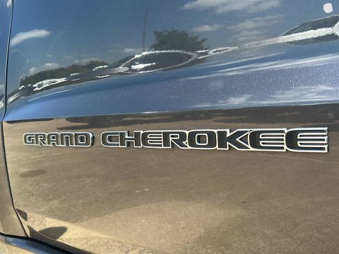 Used 2020 Jeep Grand Cherokee Overland AWD/4WD image 49