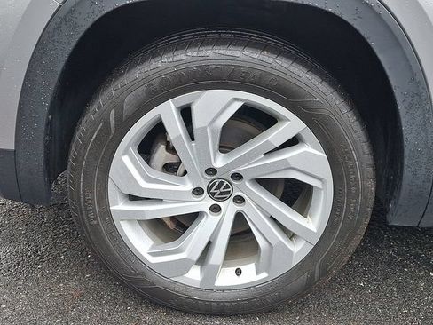 Certified 2022 Volkswagen Atlas SE w/ Panoramic Sunroof Package AWD/4WD image 28