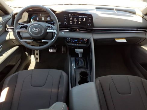 Certified 2026 Hyundai Elantra Sport FWD image 15