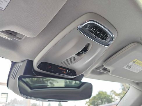 Certified 2022 Volvo XC90 T5 Momentum w/ Climate Package image 30