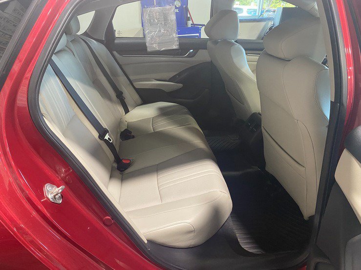 Used 2018 Honda Accord EX-L image 17