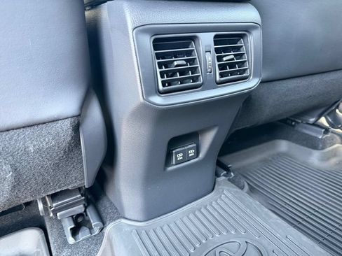 Used 2020 Toyota RAV4 Limited AWD/4WD image 32