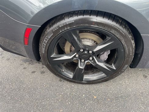 Used 2017 Chevrolet Camaro SS image 8