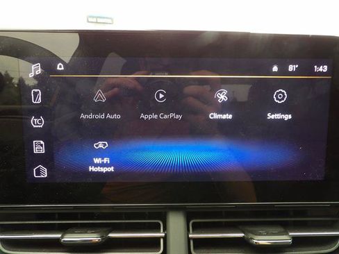 Used 2025 Chevrolet Trax RS w/ Driver Confidence Package FWD image 22