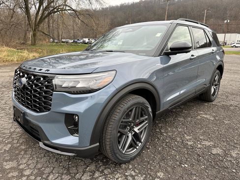 New 2026 Ford Explorer ST-Line w/ ST-Line Street Pack image 2