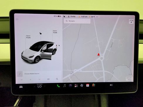 Used 2021 Tesla Model Y Long Range AWD/4WD image 23