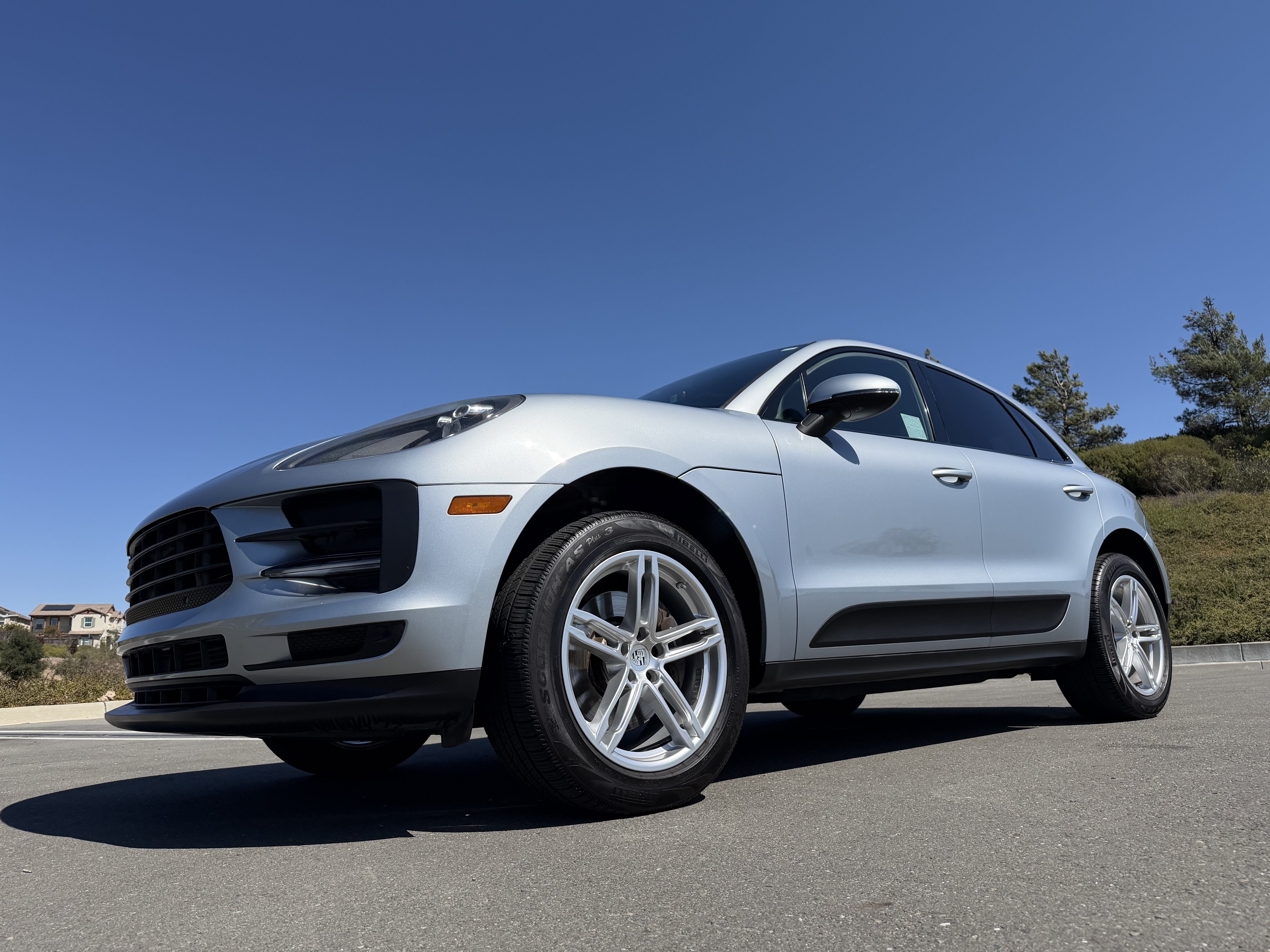 Used 2020 Porsche Macan AWD/4WD image 4