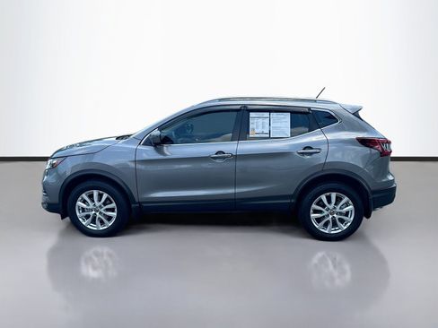 Used 2022 Nissan Rogue Sport SV w/ Technology Package FWD image 4